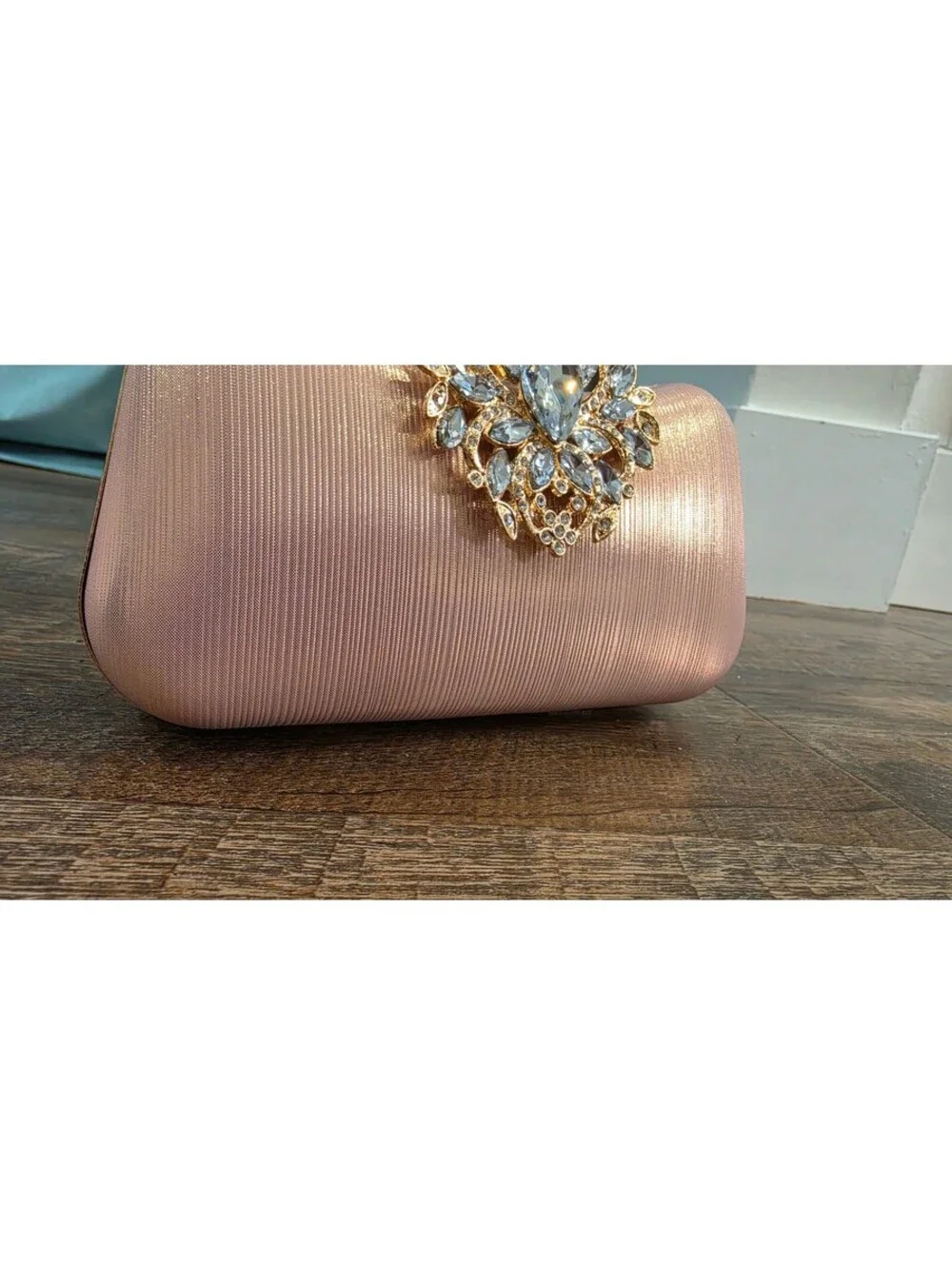 Elegant Pink Evening Clutch with Crystal Embellishment